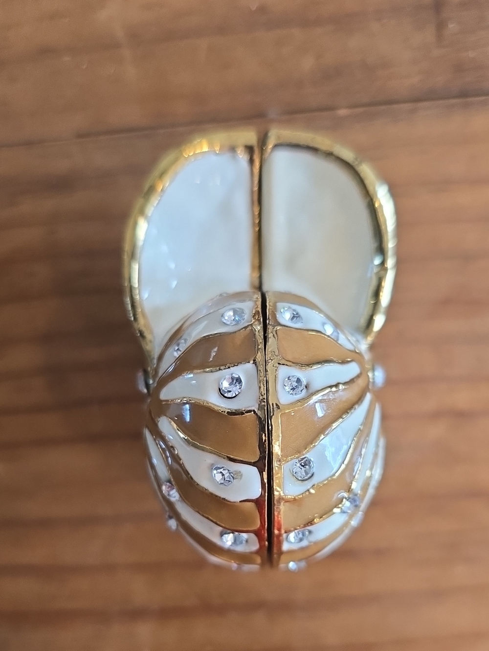 Nautilus Shell Enameled Box with Rhinestones - Picture 13 of 16